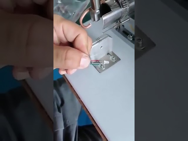 Полуавтоматическое оборудование для производства USB-кабелей | Маленькая паяльная машина для коннекторов A, Micro, Lightning