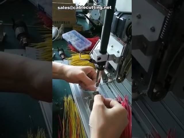Автоматическая паяльная машина для полумикро-переключателей и разъемов проводов