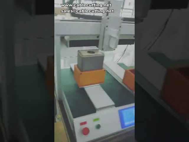 Настольный трехосевой автомат для закручивания винтов: одно- и многоголовочные шуруповерты выдувного типа