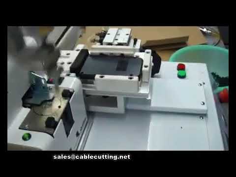 Автоматическая машина для завинчивания винтов в калькуляторы